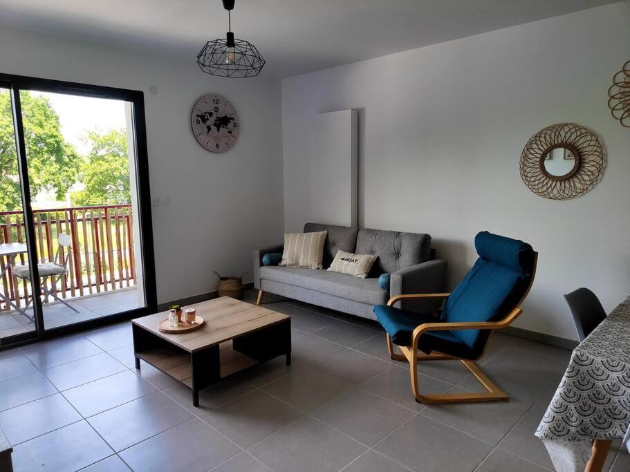 Location De Vacances A Andernos - Appartement 2 Chambres Dans Residence Neuve Luaran gambar
